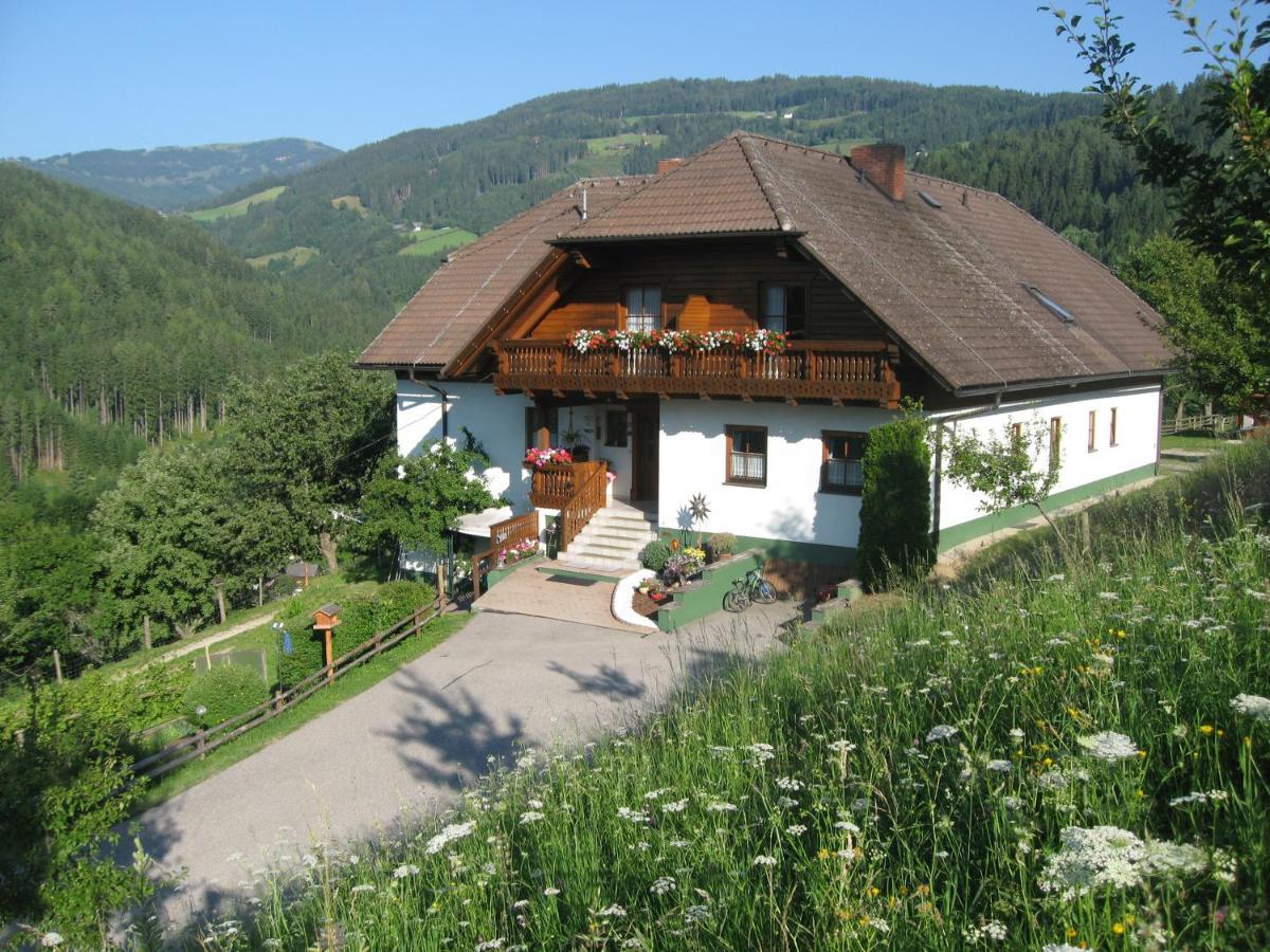 Gerstbreinhof Bed and Breakfast Bad Sankt Leonhard im Lavanttal Exteriör bild